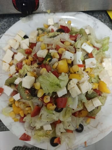 Tasty Taco Salad cooked by COOX chefs cooks during occasions parties events at home