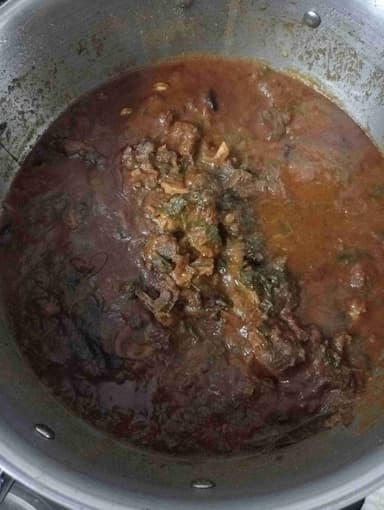 Tasty Saag Gosht cooked by COOX chefs cooks during occasions parties events at home