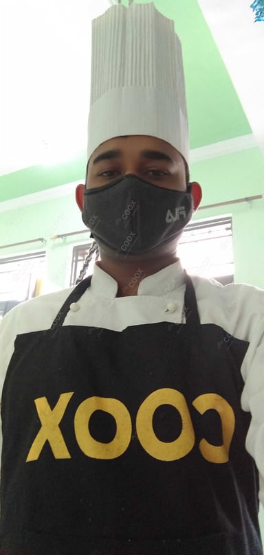 Chef from COOX at bookings. Professional cooks chefs at home