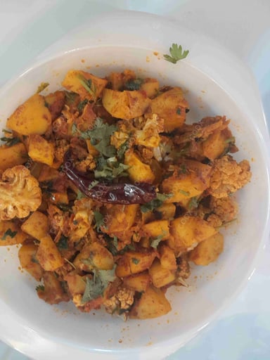 Delicious Aloo Gobhi prepared by COOX