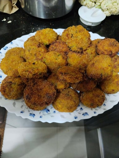 Delicious Veg Cutlets prepared by COOX