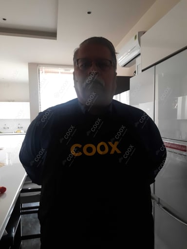 Chef from COOX at bookings. Professional cooks chefs at home