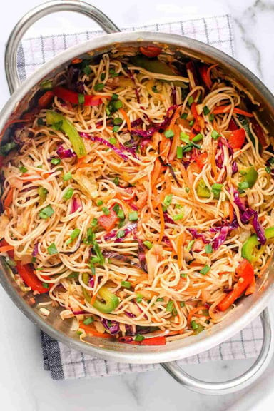 Delicious Veg Hakka Noodles prepared by COOX