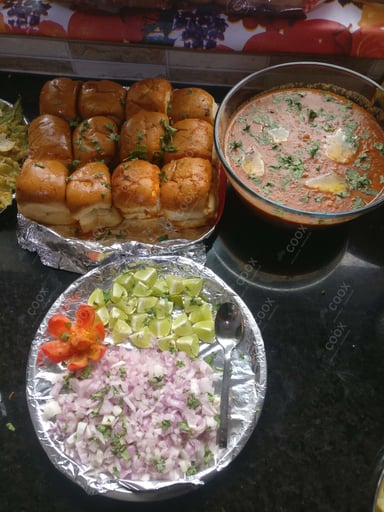 Delicious Pav Bhaji prepared by COOX