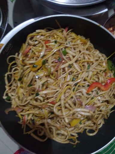 Delicious Veg Hakka Noodles prepared by COOX