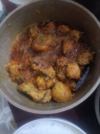 Tasty Chicken Curry cooked by COOX chefs cooks during occasions parties events at home