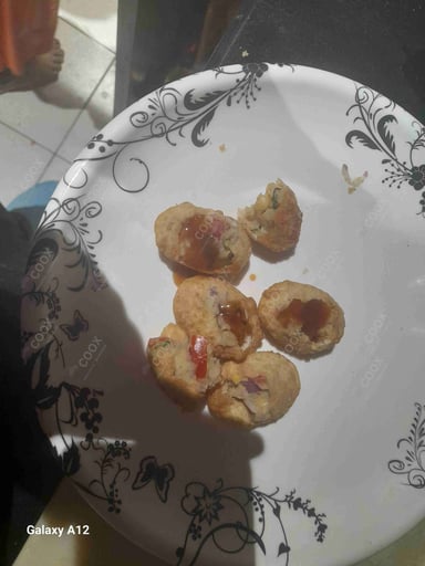 Delicious Gol Gappe (Pani Puri) prepared by COOX