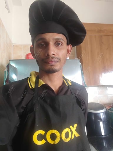 Chef from COOX at bookings. Professional cooks chefs at home