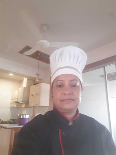 Chef from COOX at bookings. Professional cooks chefs at home