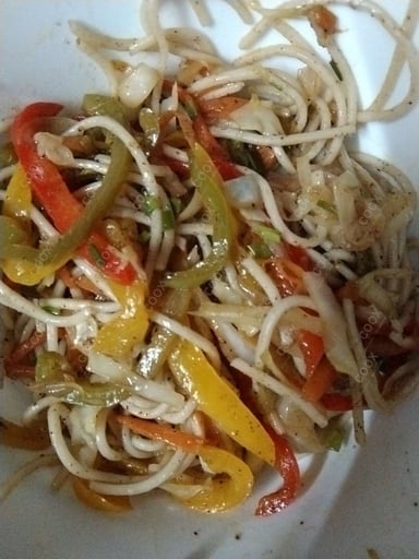 Delicious Veg Hakka Noodles prepared by COOX