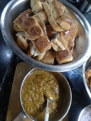 Delicious Pav Bhaji prepared by COOX