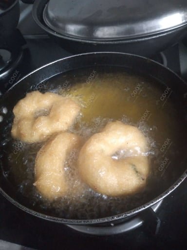 Delicious Medu Vada prepared by COOX