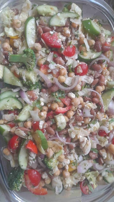 Delicious Chickpea Salad prepared by COOX