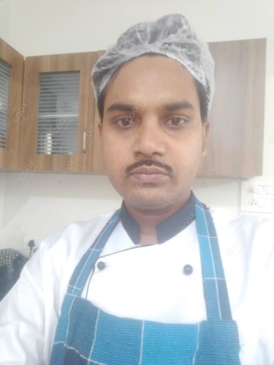 Chef from COOX at bookings. Professional cooks chefs at home