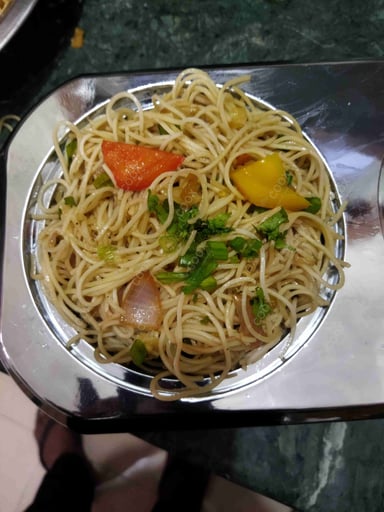 Delicious Veg Hakka Noodles prepared by COOX