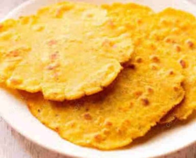 Delicious Makki ki Rotis prepared by COOX