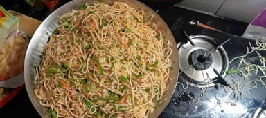 Delicious Veg Hakka Noodles prepared by COOX