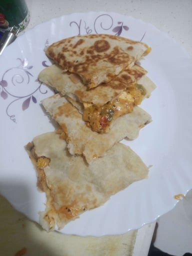 Tasty Chicken Quesadillas cooked by COOX chefs cooks during occasions parties events at home