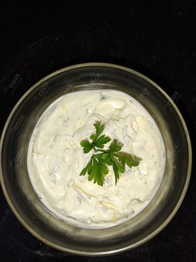 Tasty Yogurt Parsley Dip cooked by COOX chefs cooks during occasions parties events at home