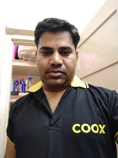 Chef from COOX at bookings. Professional cooks chefs at home