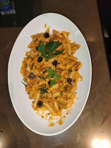 Tasty Chicken Pasta in Mix Sauce cooked by COOX chefs cooks during occasions parties events at home