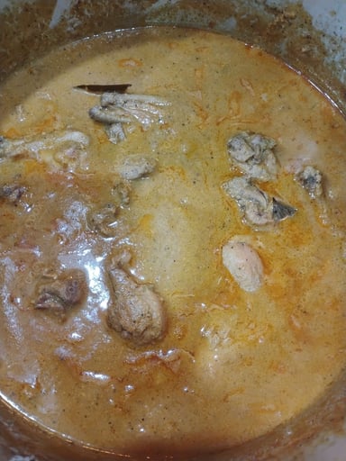 Tasty Murgh Kali Mirch cooked by COOX chefs cooks during occasions parties events at home