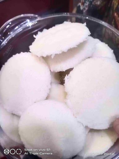 Tasty Plain Idli cooked by COOX chefs cooks during occasions parties events at home