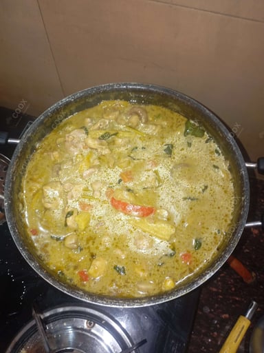 Tasty Green Thai Chicken Curry cooked by COOX chefs cooks during occasions parties events at home