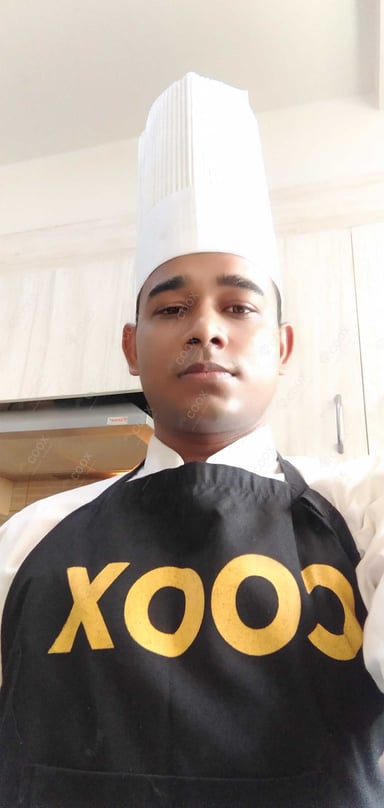 Chef from COOX at bookings. Professional cooks chefs at home