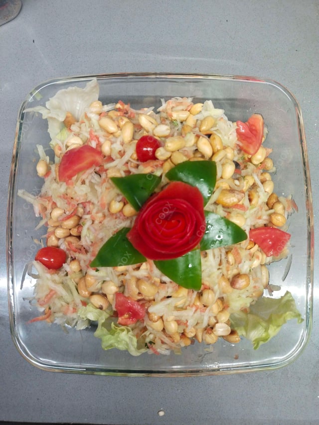 Delicious Papaya Salad prepared by COOX