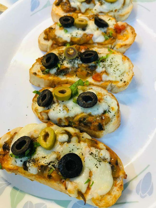 Delicious Tomato Mushroom Bruschetta prepared by COOX