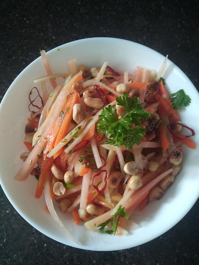 Delicious Papaya Salad prepared by COOX