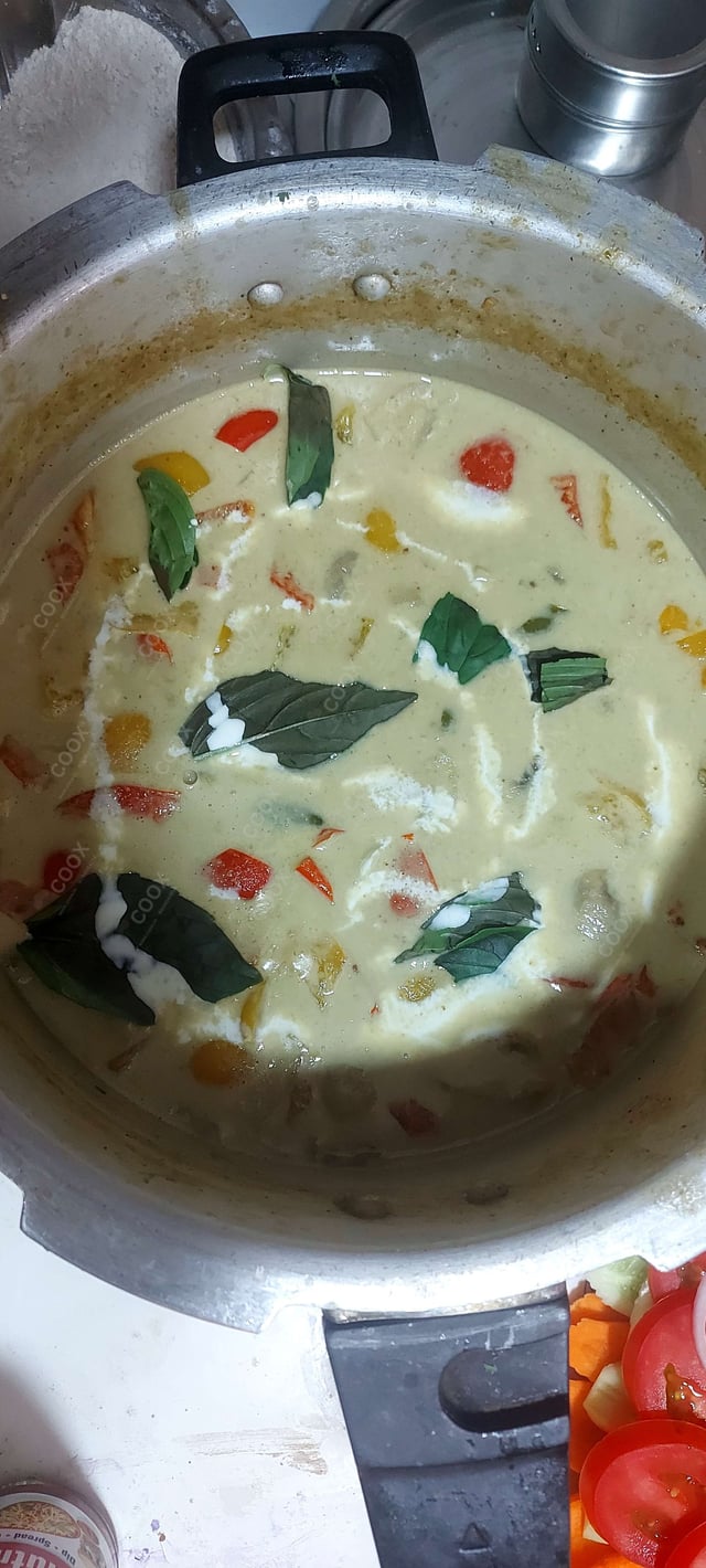 Delicious Green Thai Curry prepared by COOX