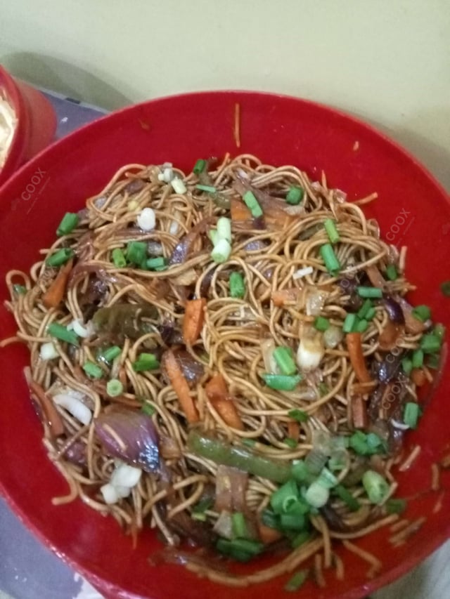 Delicious Veg Hakka Noodles prepared by COOX