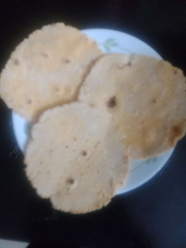 Delicious Makki ki Rotis prepared by COOX