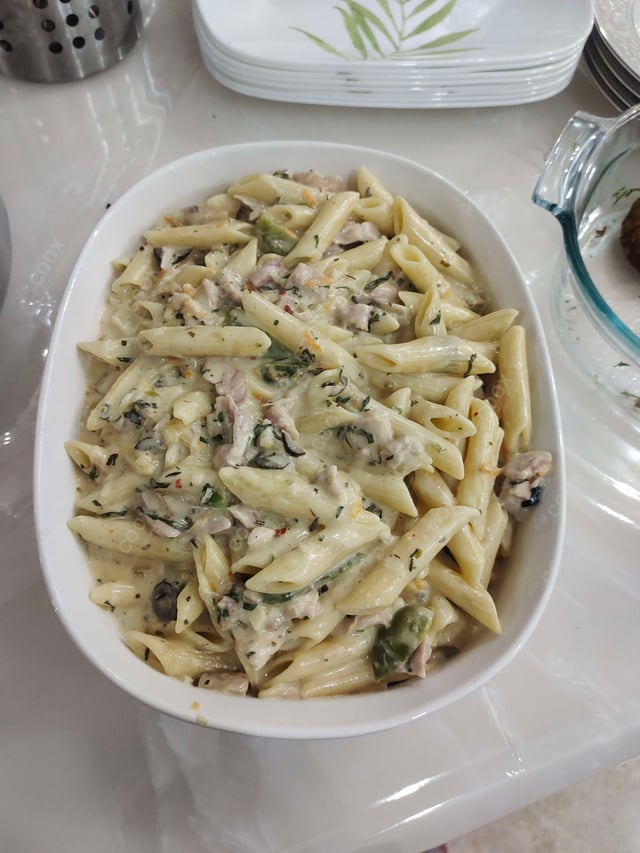 Delicious Chicken Pasta in White Sauce prepared by COOX