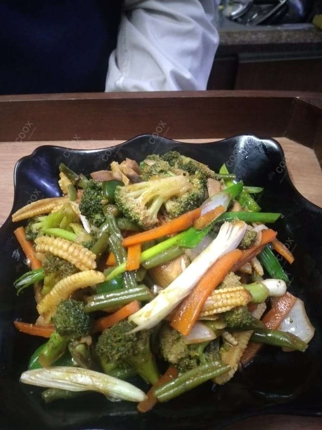 Delicious Vegetable Stir Fry prepared by COOX