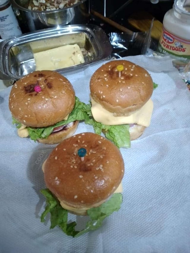 Delicious Mini Veg Burgers prepared by COOX