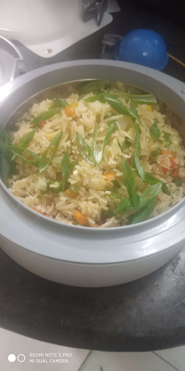 Delicious Veg Fried Rice prepared by COOX