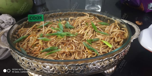 Delicious Veg Hakka Noodles prepared by COOX