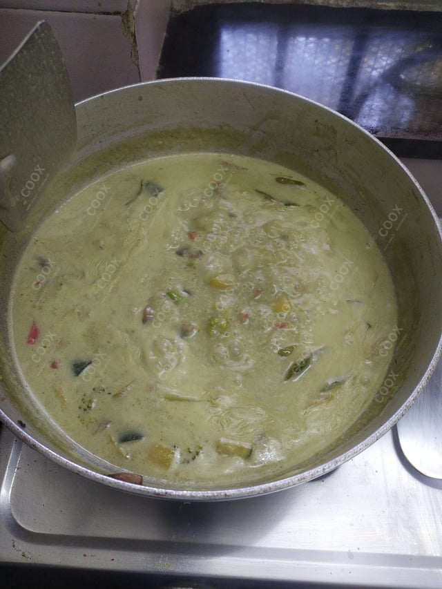 Delicious Green Thai Curry prepared by COOX