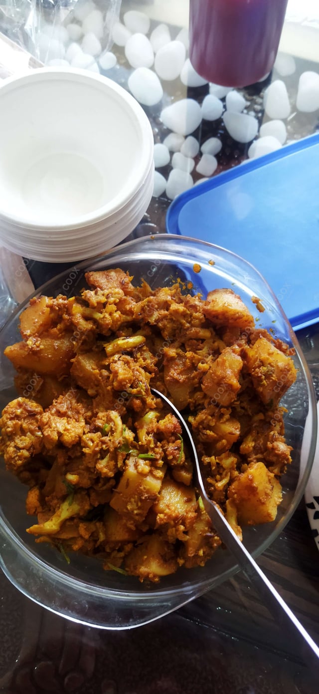 Delicious Aloo Parwal prepared by COOX