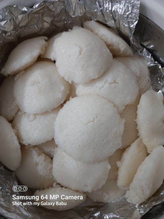 Delicious Plain Idli prepared by COOX