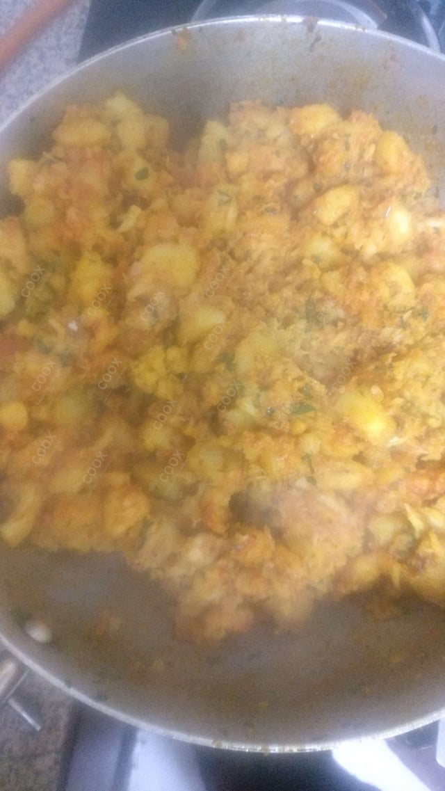 Delicious Aloo Gobhi prepared by COOX