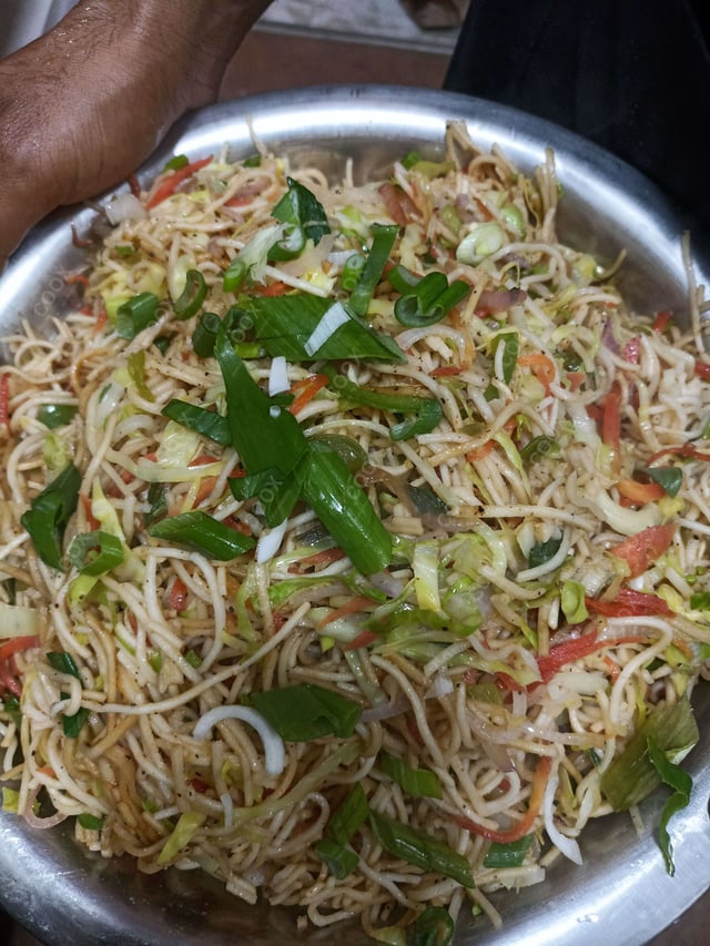 Delicious Veg Hakka Noodles prepared by COOX