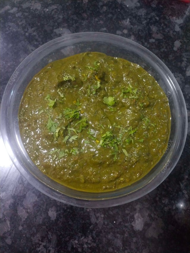 Delicious Palak ka Saag prepared by COOX