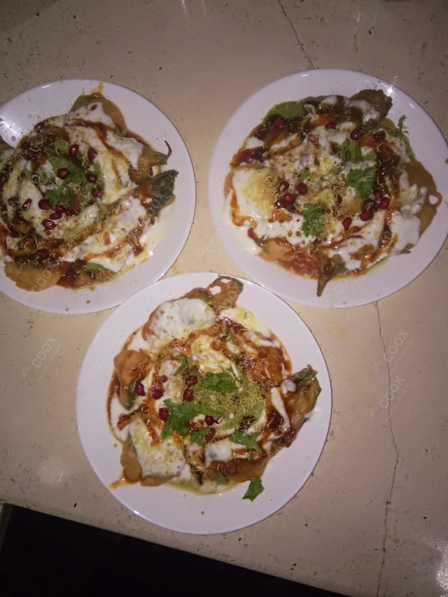 Delicious Palak Papdi Chaat prepared by COOX