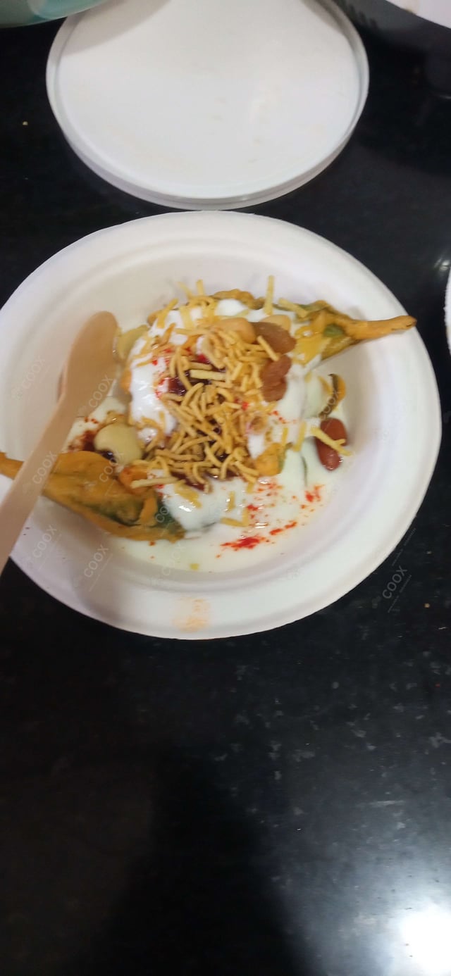 Delicious Palak Papdi Chaat prepared by COOX