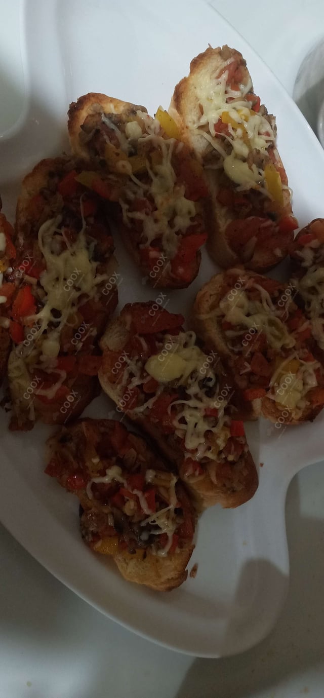 Delicious Chicken Bruschetta prepared by COOX