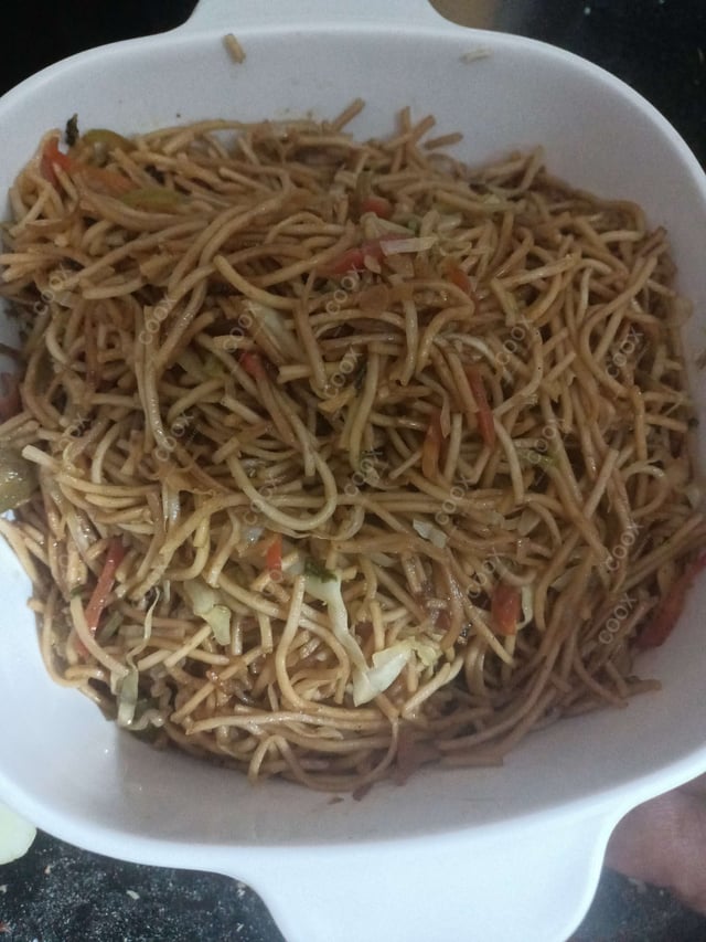 Delicious Veg Hakka Noodles prepared by COOX